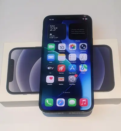 iPhone 12 in excellent condition with original box (Black) - Never Repaired / Opened, Ready to use