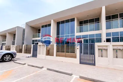 VACANT - PRIME LOCATION - NEGOTIABLE - MULTIPLE OPTIONS AVAILABLE