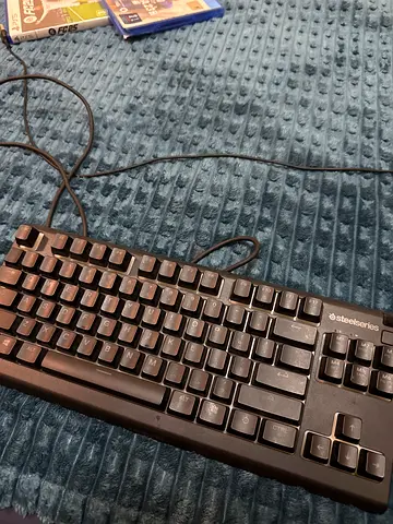 Steelseries apex 3 pro gaming keyboard