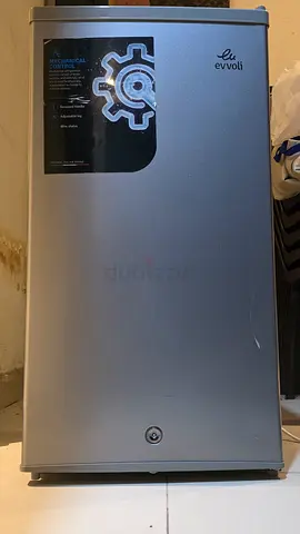 Single-Door Refrigerator in Silver - EVVOLI