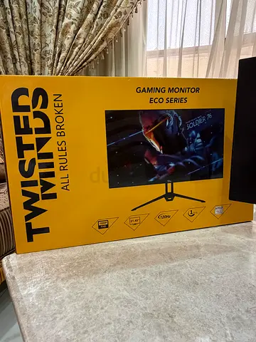 شاشة ألعاب Tivi 21.45 بوصة FHD 120Hz بحالة ممتازة مع الكرتون