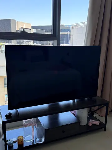 philips tv and tv stand (  air purifier, air dehumidifier for free w a purchase )