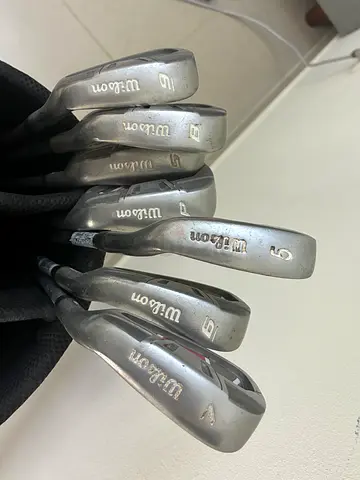 Wilson Ultra Complete Golf Set (Driver, Woods, Irons, Putter + Bag) 350