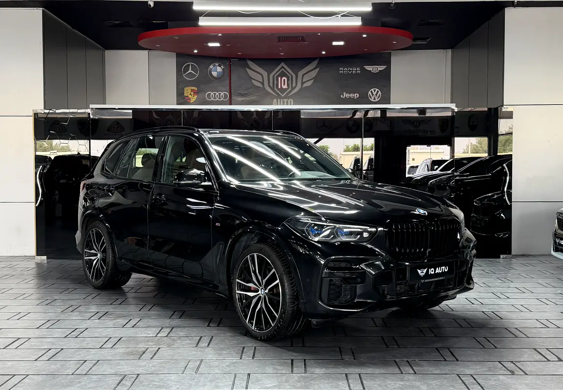 BMW X5 2023 — photo 1 of 19