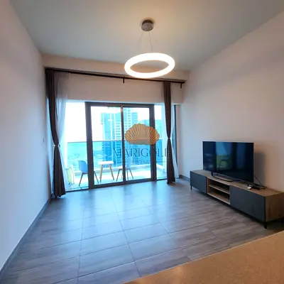 LAKE VIEWS I AESTHETIC INTERIORS I VACANT SOON