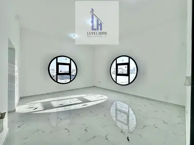 BRAND NEW ONE BEDROOM HALL FIRST FLOOR W ROOF.
