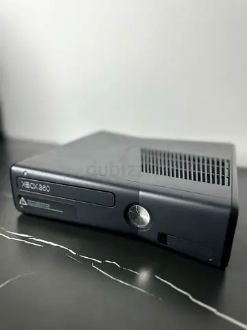 اكس بوكس 360 محمل عليه 121 لعبة جاهزة 500GB - xbox360 slim Includes 121 built-in games