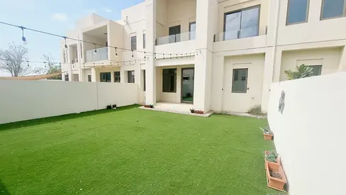 Ready now | Lovely 3 Bedroom | Close to park