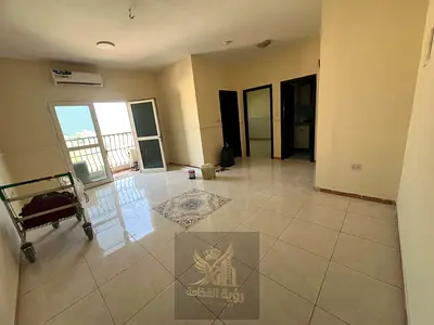 اجمل وارخص غرفه وصاله مع بلكون للايجار السنوي بالشارقه القليعه مساحه واسعه تقسيمه مريحه باركن ترابي متوفر
