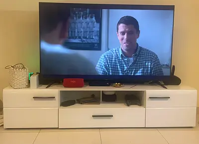 Tv Unit perfect for (65” - 85”)
