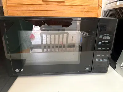 LG Countertop Microwave - Good Working Condition
