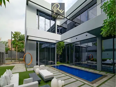 Luxury 4-Bedroom Villa + Maid’s Room + Private Swimming