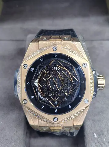Hublot Big Bang Sang Bleu Super Master Clone 1.1 Watch beand new