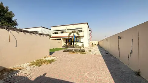 Spacious 4 bedroom with maid room villa for rent