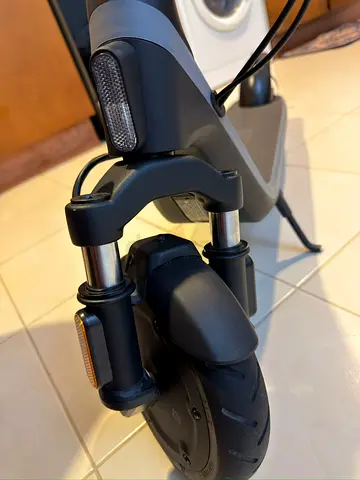 Electric scooter (front view) - working display and controls