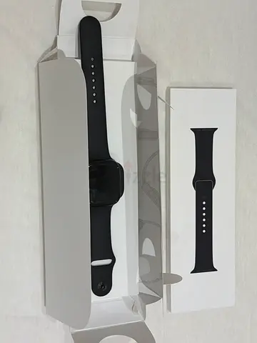 Apple Watch 11 Big size Still on. Warranty