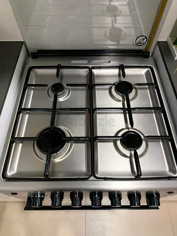 Electrolux 4 burner cooking range - new