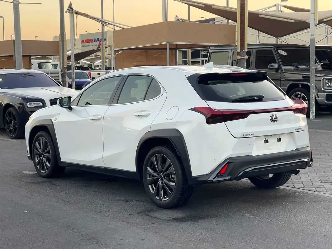 Lexus UX-Series 2023