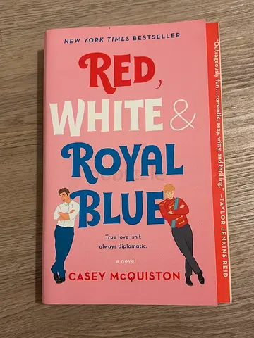 Red, White  Royal Blue by Casey McQuiston - Paperback (like new)