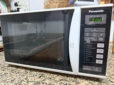 Panasonic Countertop Microwave - Good Working Condition, Perfect oven for heating food