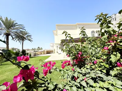 NEW Kitchen Independent | Private pool | Huge Garden