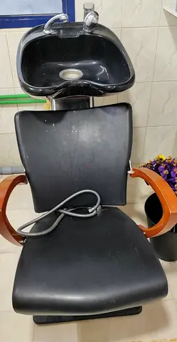 Salon backwash shampoo chair with basin - used