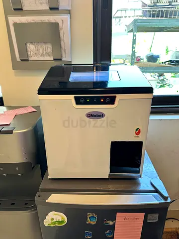 Portable Countertop Ice Maker - Good Working Condition