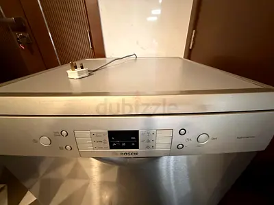 Branded Bosch Dishwasher 2 rack with all accessories