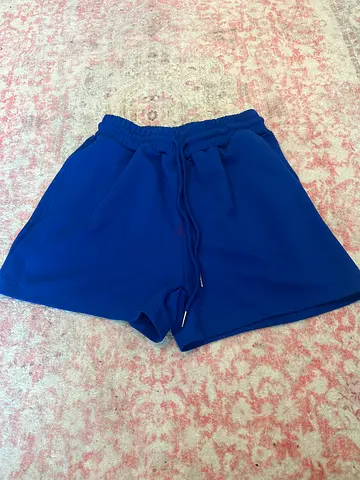 Blue casual elastic-waist shorts, good condition