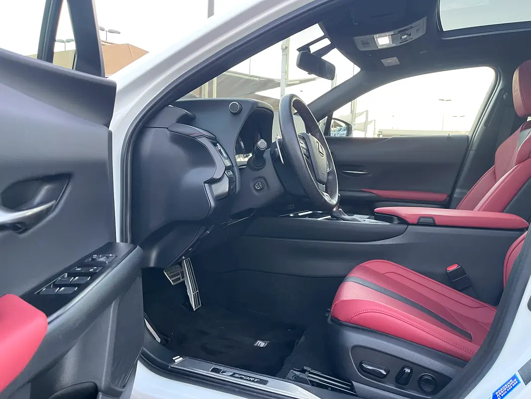 Lexus UX-Series 2023
