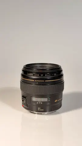 Canon EF 85mm f/1.8 USM
