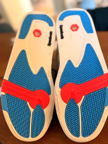 Reebok Pump Omni zone II - brand new, clean soles. Size 11.5 (US) / 45 Eur