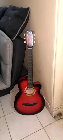 Guitar for Sale NEGOTIABLE ‼️(includes with free bag and a free pick)