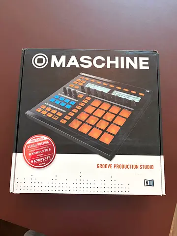 Native Instruments Maschine groove production studio (boxed) with cables and manual
