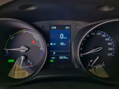 صورة 14 لـ 2023 Toyota C-HR
