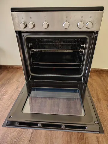 Siemens Electric Cooker Complete With All Trays