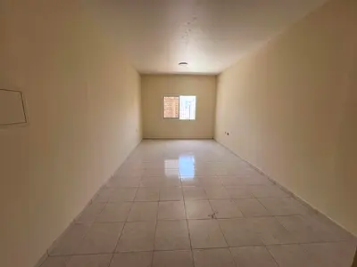فرصة مميزة بأقل الأسعار للسكن في موقع حيوي بجوار سفير مول، استديو بمساحة كبيرة وتشطيبات ممتازة قريب من جميع الخدمات.
