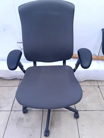 Selling herman miller sayle chair.good condition only little use