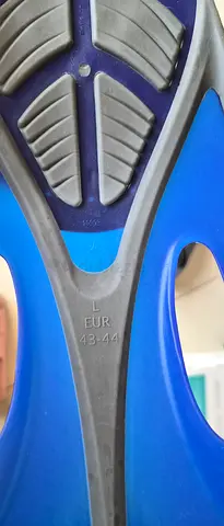 Diving fins