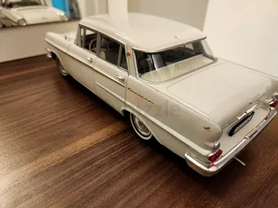 Opel capitan classic 1:18 rare diacast