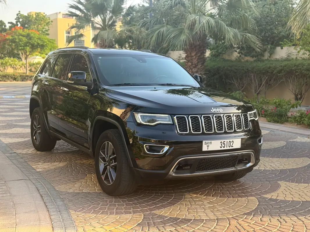 Jeep Grand Cherokee 2020 — photo 1 of 15