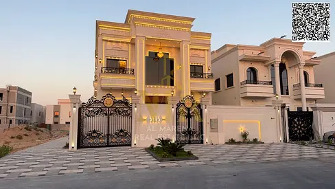 Classic villa on a street and alley, price includes registration fees, located close to services an