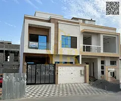 Two-story villa with a roof terrace, located close to amenities, price includes registration fees.