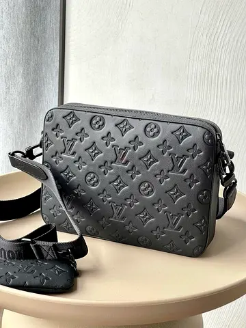 Louis vuitton Trio messenger bag