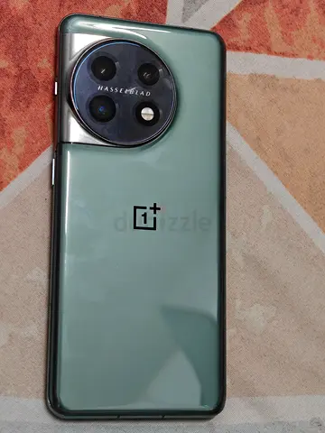 OnePlus 11 in 16gb 256gb