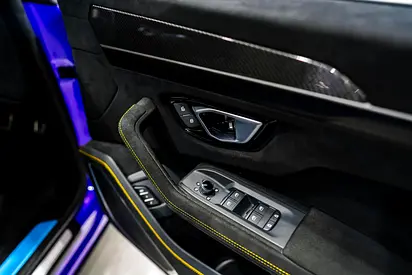 2023 Lamborghini URUS — миниатюра 14