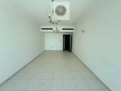شقه غرفتين وصاله  مساحات واسعه مع موزع بلكون اطلاله مفتوحه خزائن بالحائط تكييف مركزي غرفه ماستر تسهيلات بالسداد
