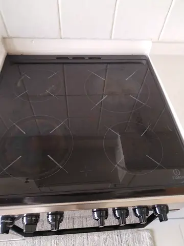 Electric cooker and oven