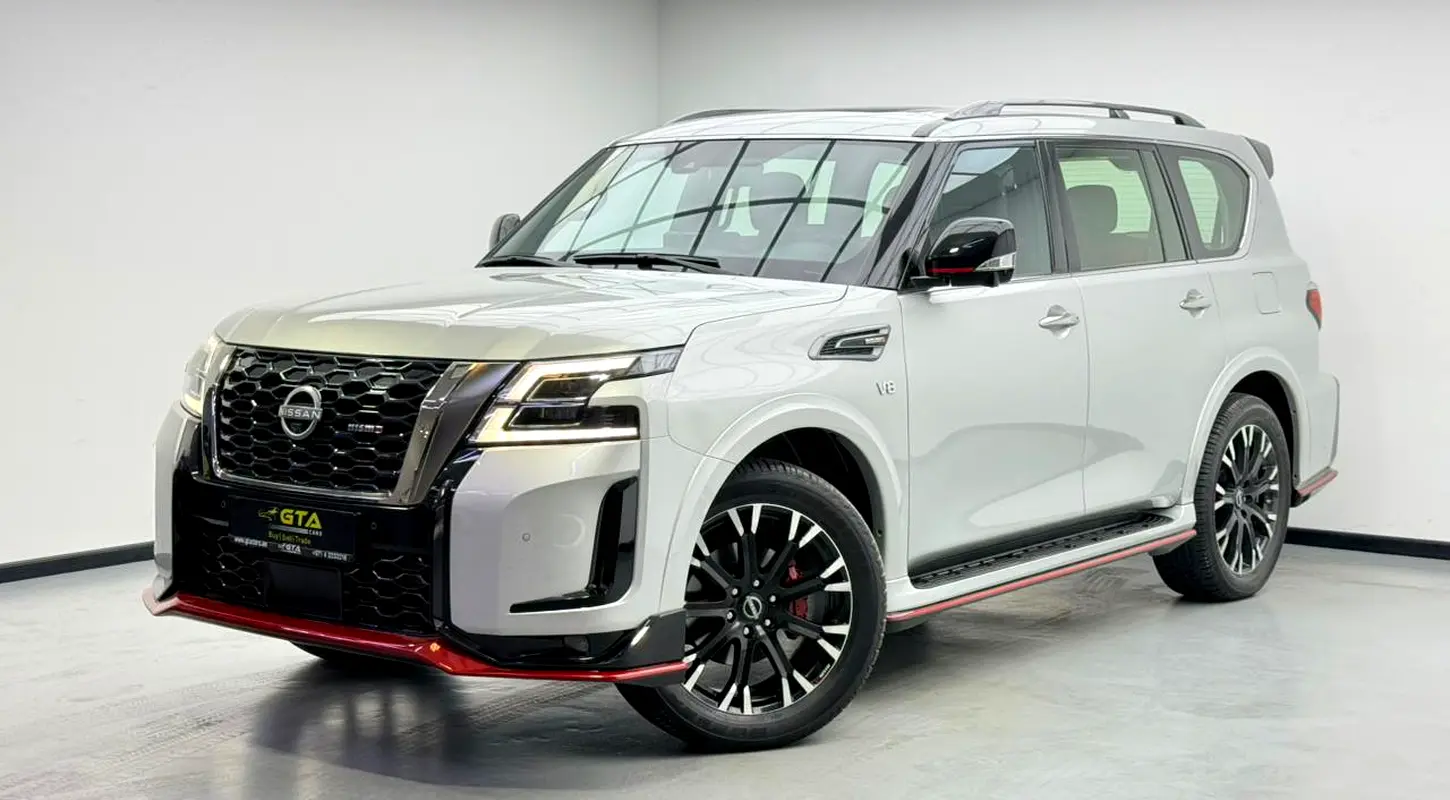 Nissan Patrol 2023 — photo 1 of 19