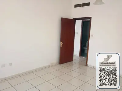One bedroom and living room for annual rent at a special price in a prime location on Kuwait Street, near Afghan Kebab, Thumbay Hospital, and Al Hikma
